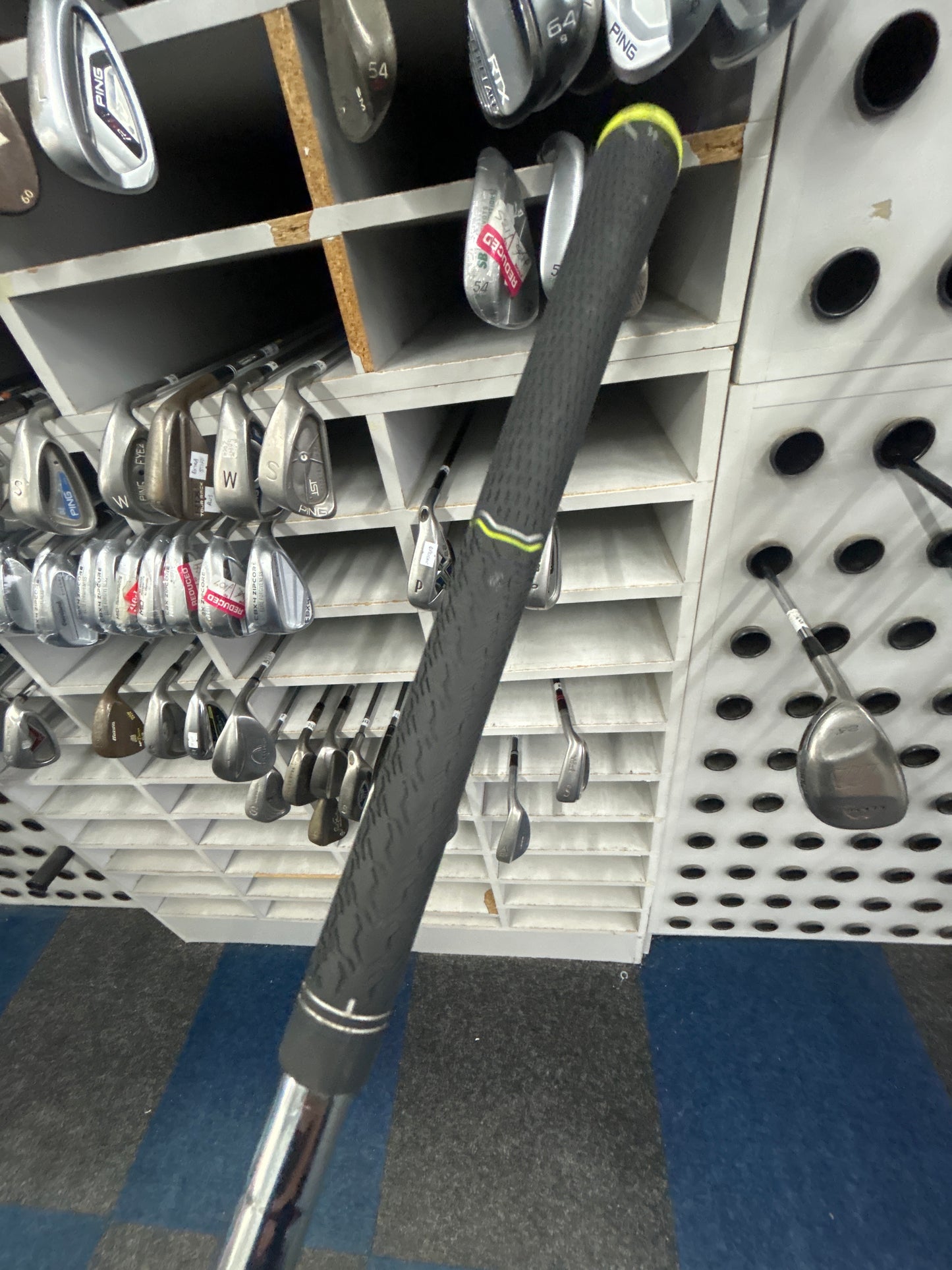 TAYLORMADE M2 9 Iron (Regular Flex)