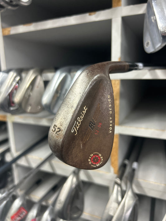TITLEIST VOKEY RUST FINISH 52’’ (08 Degrees Of Bounce)