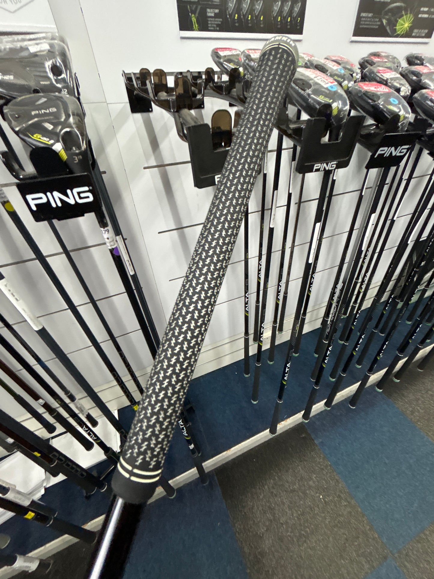 TaylorMade Sim 3 DRIVING IRON (Stiff FLEX)