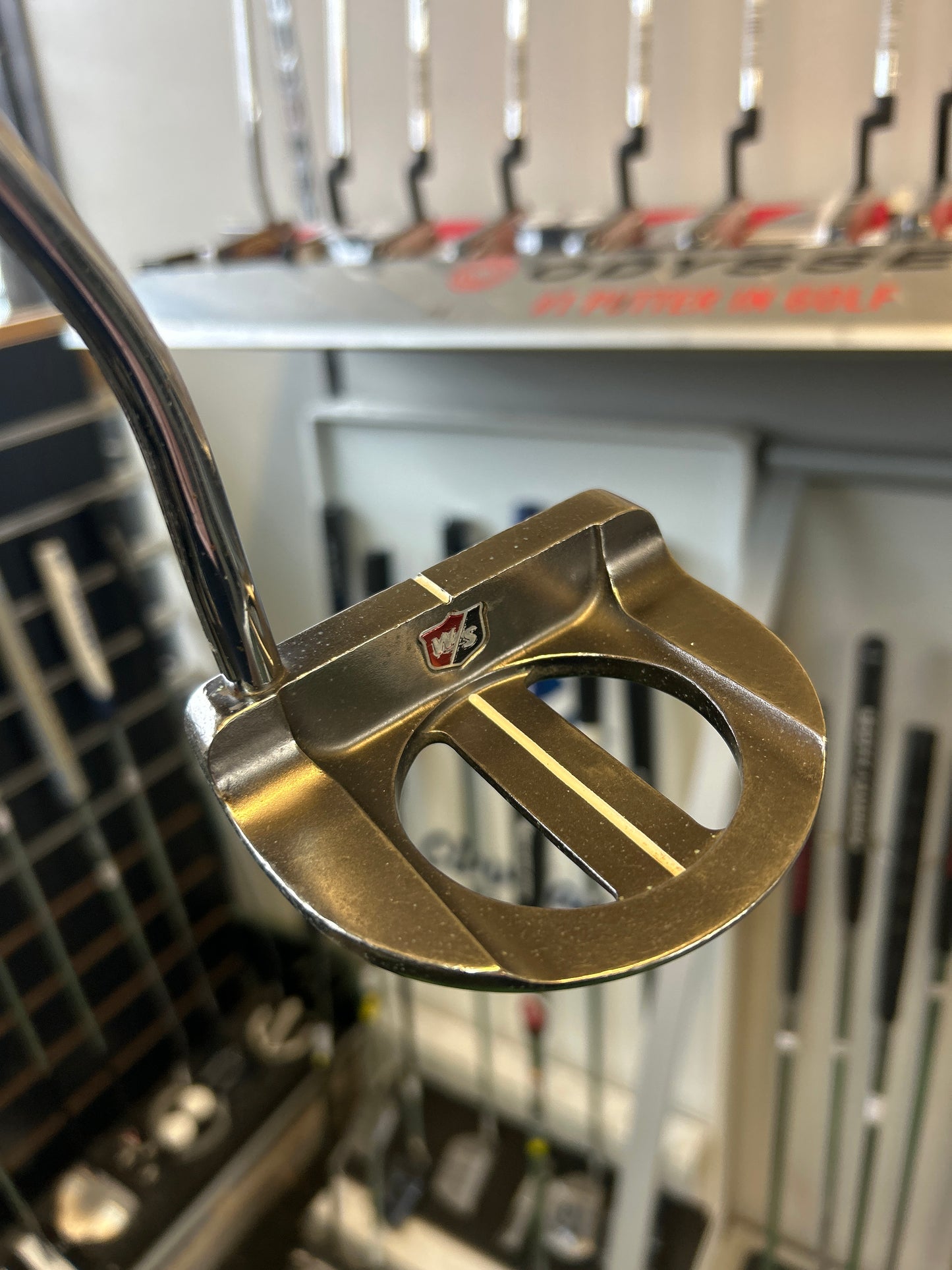 Wilson Staff 8873
