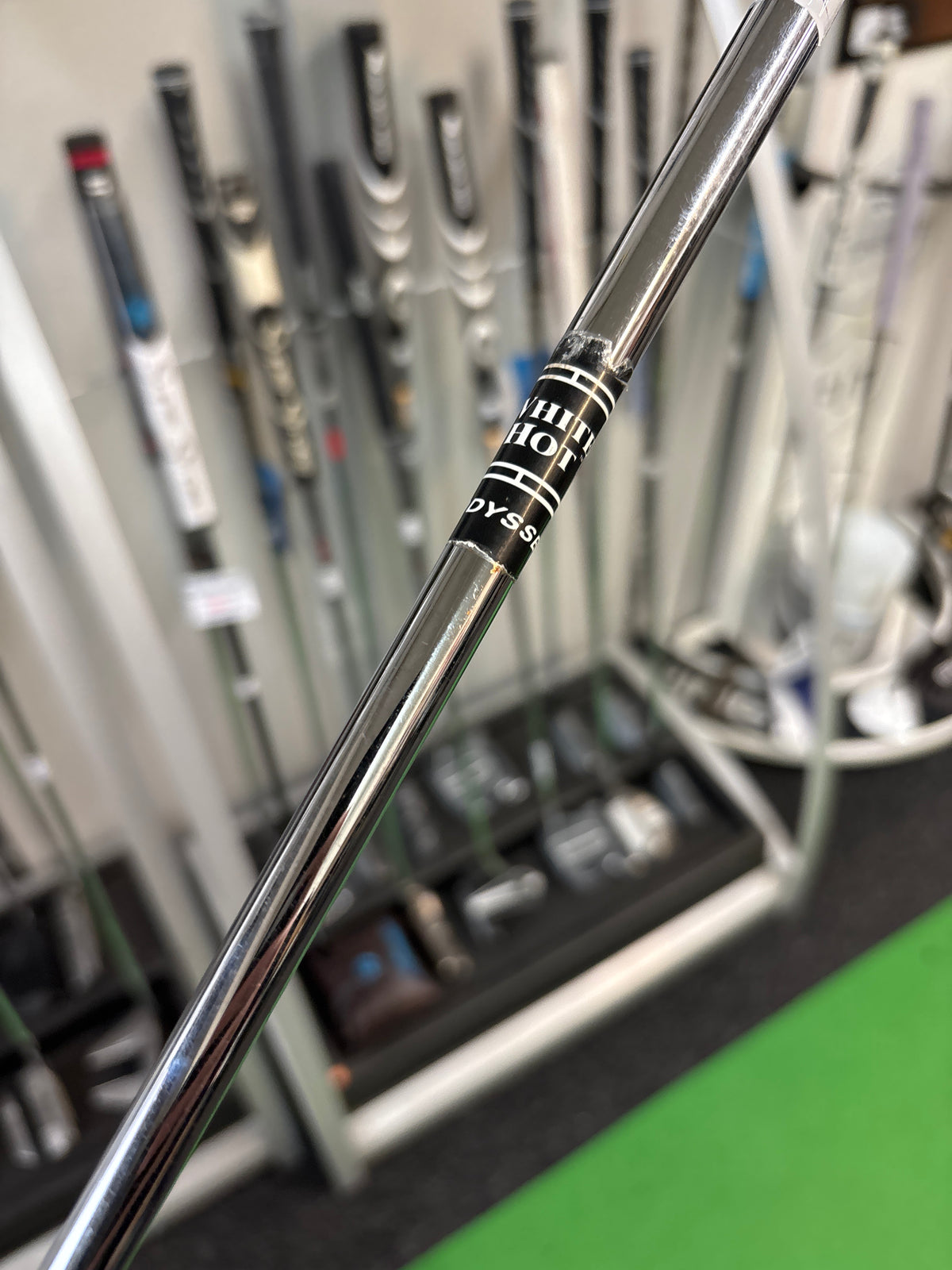 Odyssey White Hot Long Neck #6 (35”)