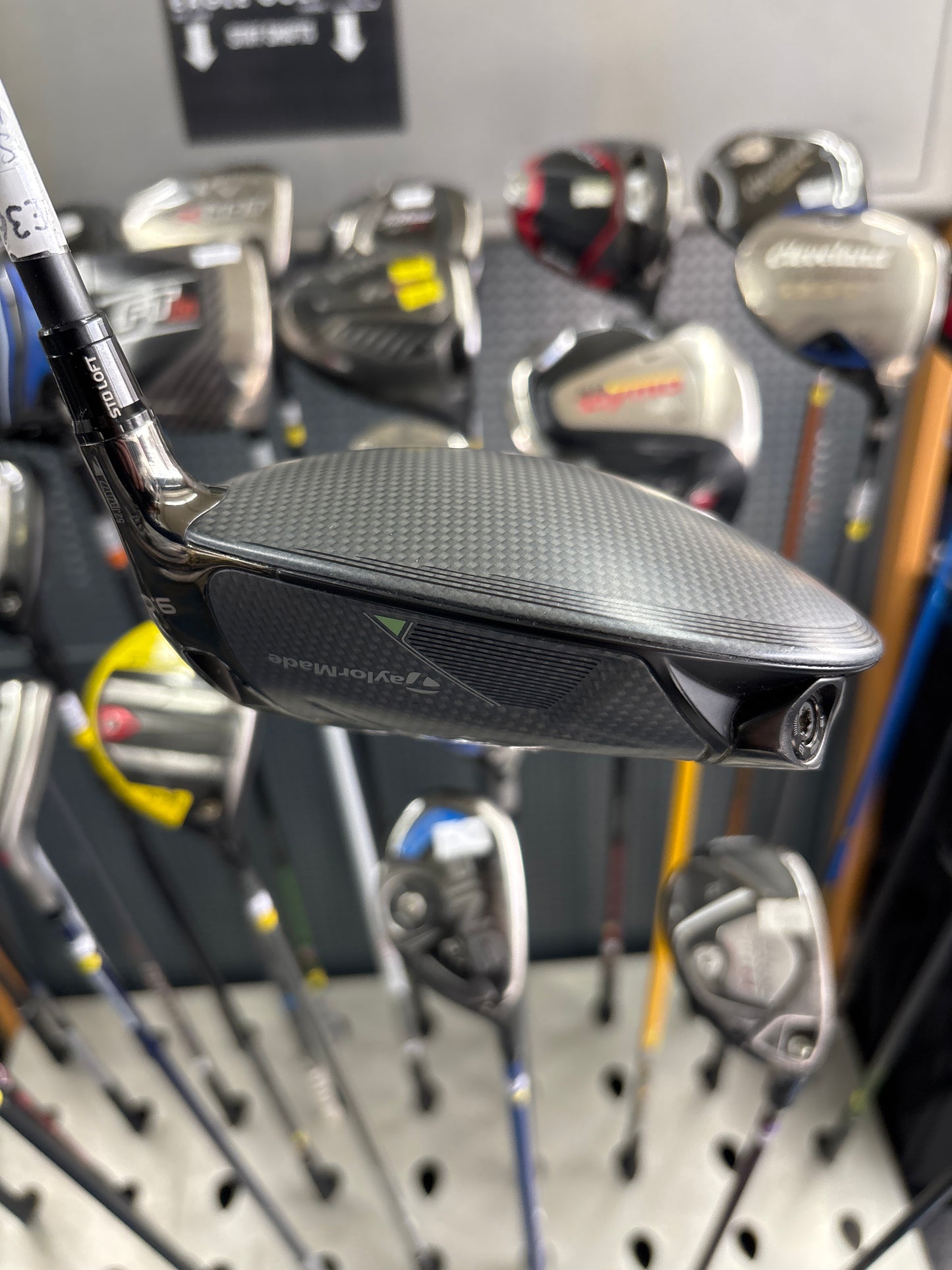 Taylormade QI35 9.0 DEGREE (STIFF FLEX)