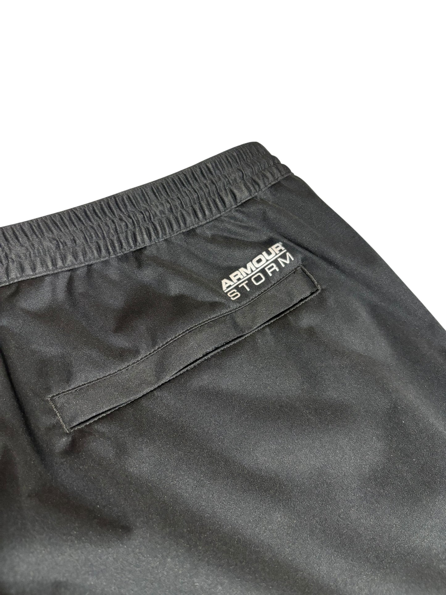 Clearance UNDER ARMOUR Loose Waterproof Trousers (MENS XXL LEG 31”)