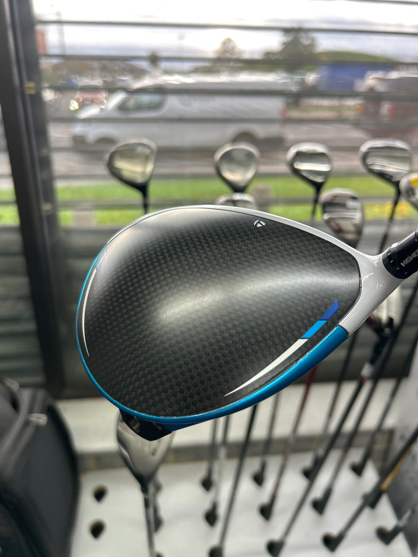 TAYLORMADE SIM 2 MAX 10.5 DEGREE (STIFF FLEX)