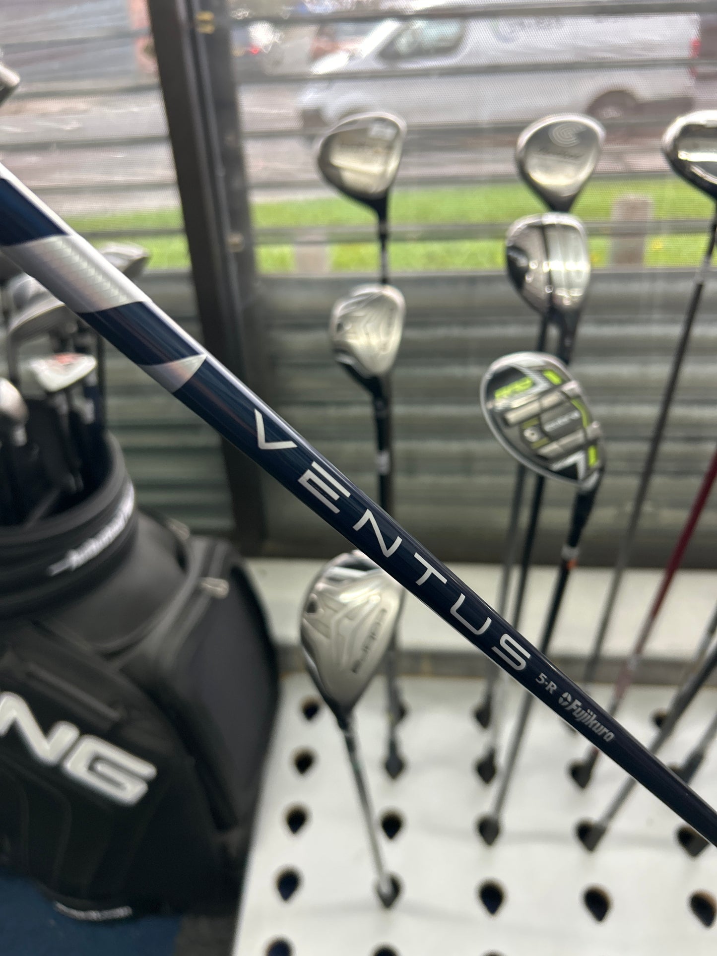 TAYLORMADE SIM 2 MAX 10.5 DEGREE (STIFF FLEX)