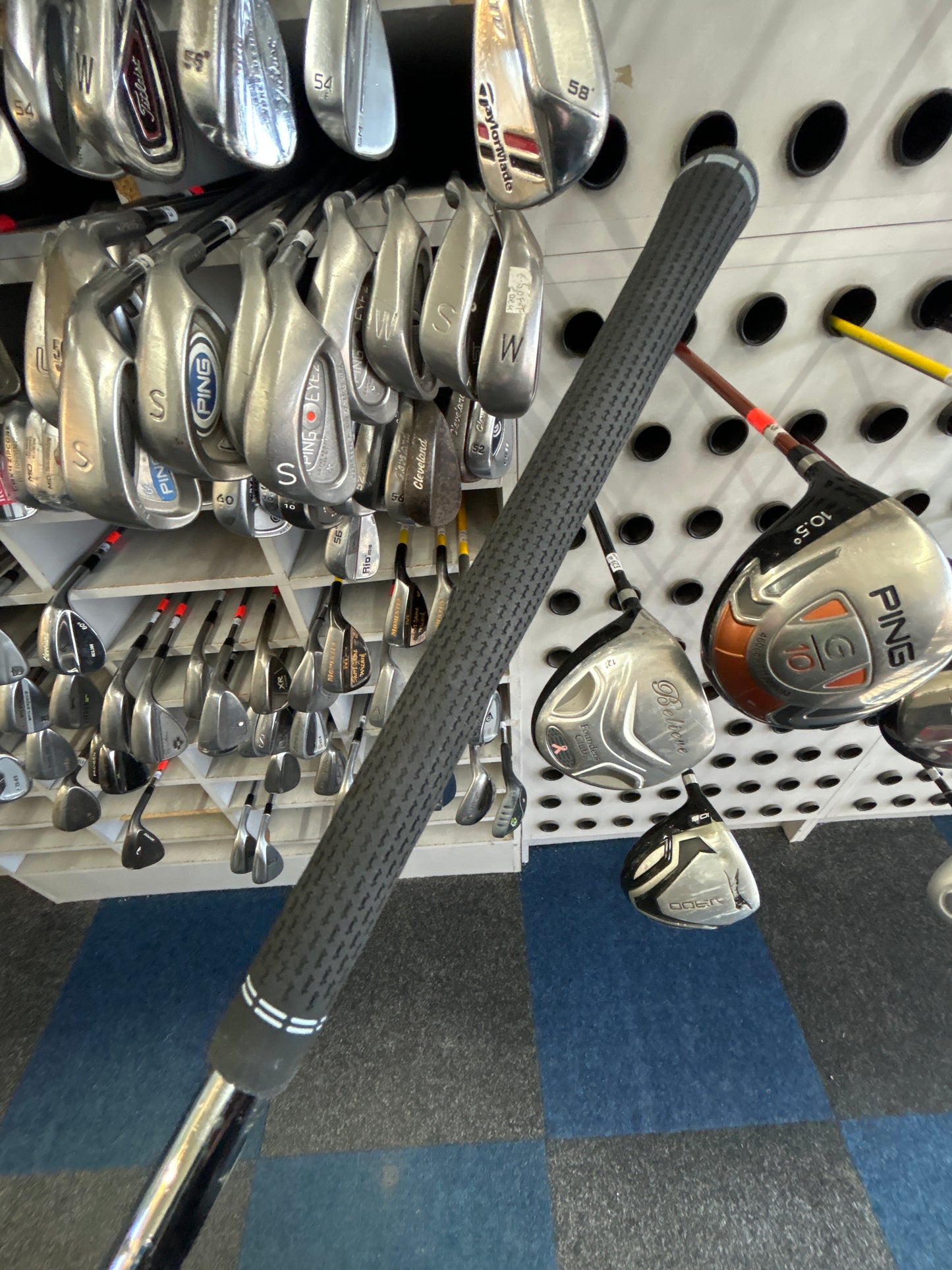 TITLEIST VOKEY SM7 56’’ DEGREE (08 DEGREES OF BOUNCE) (PITTED SHAFT)