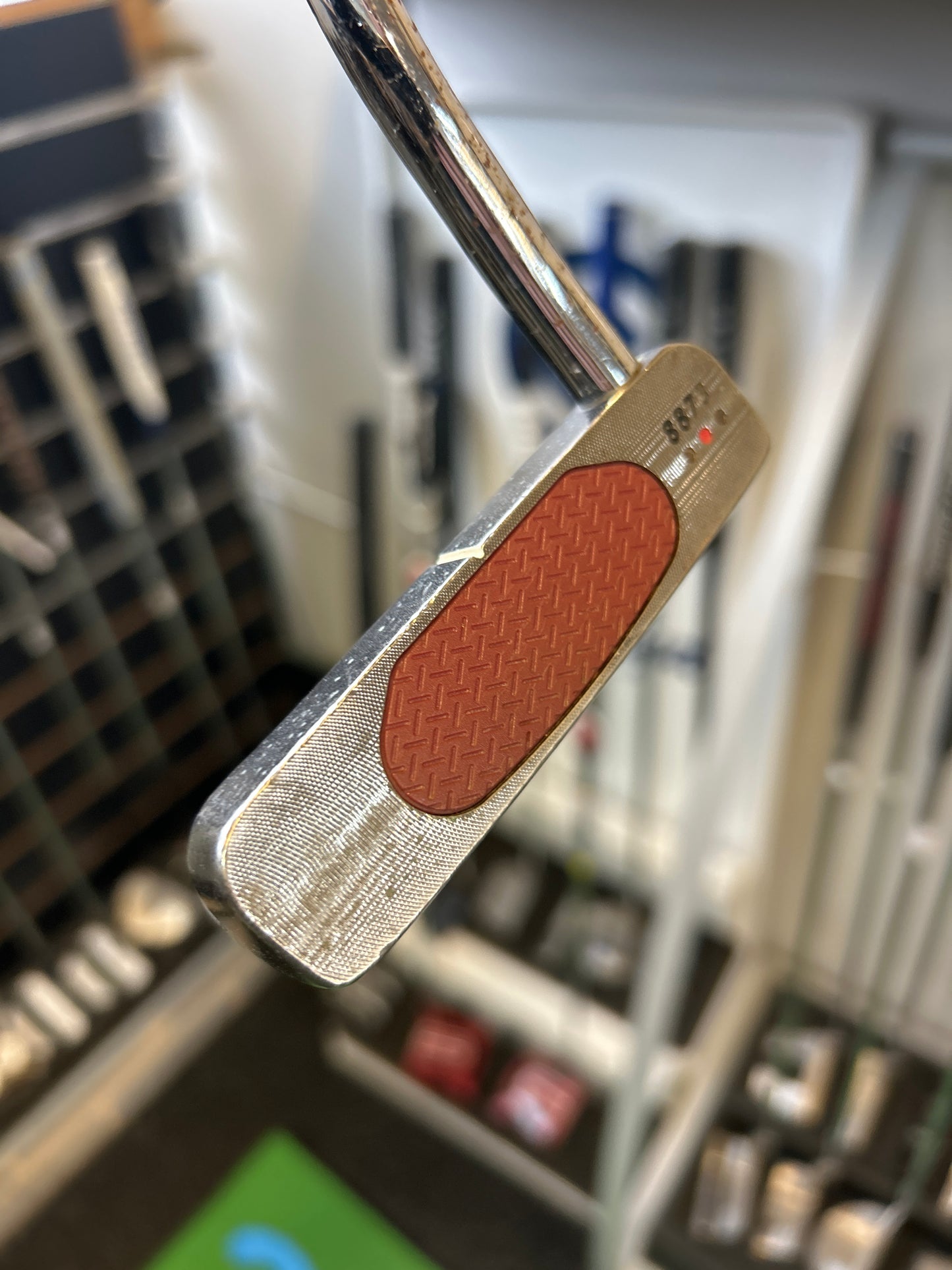 Wilson Staff 8873
