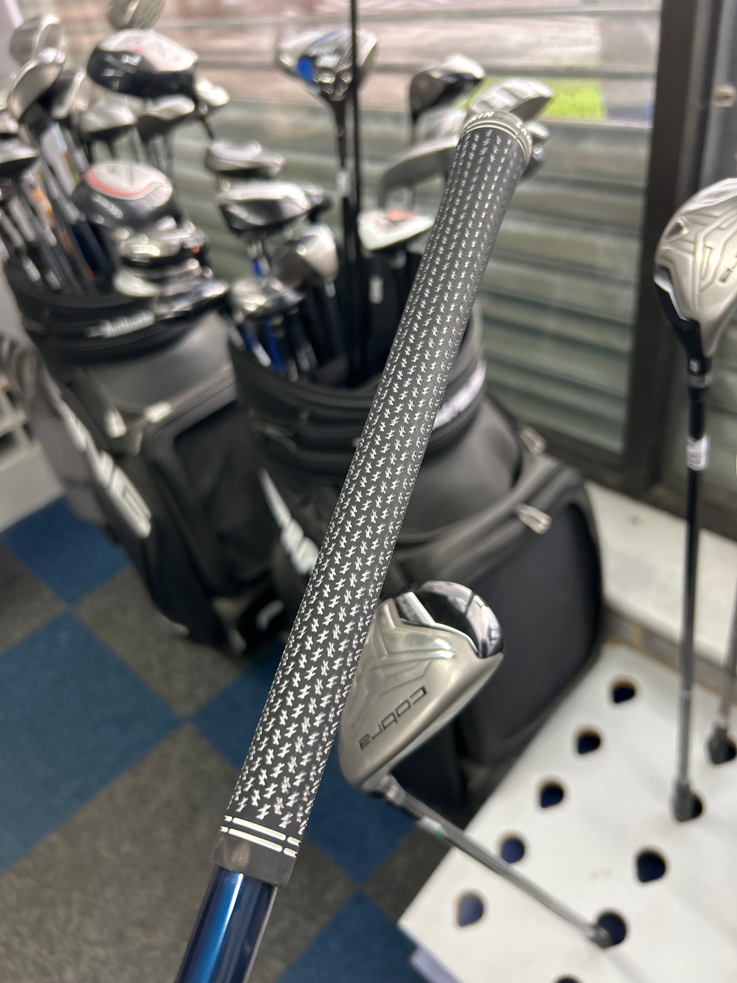 TAYLORMADE SIM 2 MAX 10.5 DEGREE (STIFF FLEX)