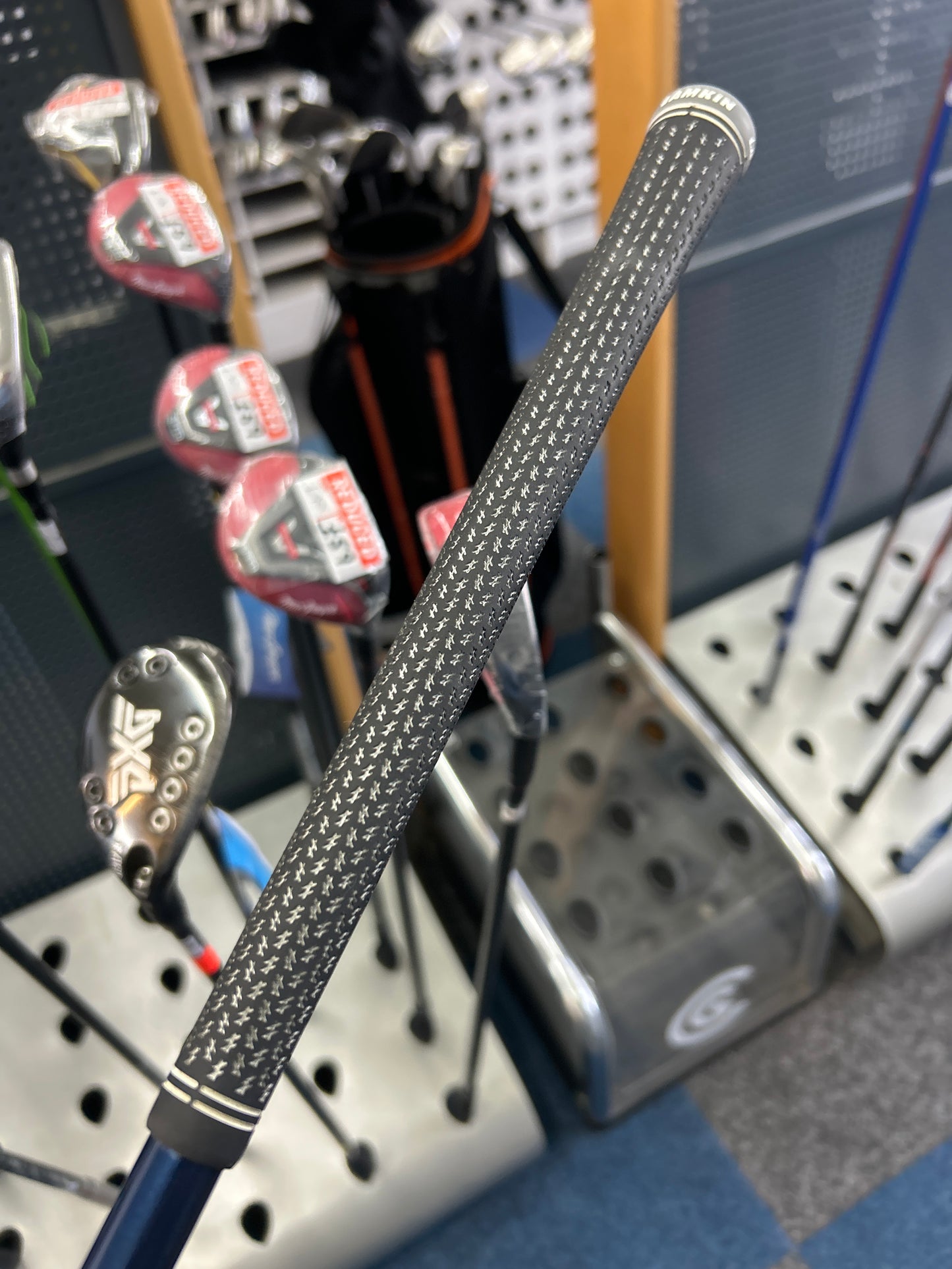 TaylorMade SIM 2 MAX 19 DEGREE 3 HYBRID (REGULAR FLEX)