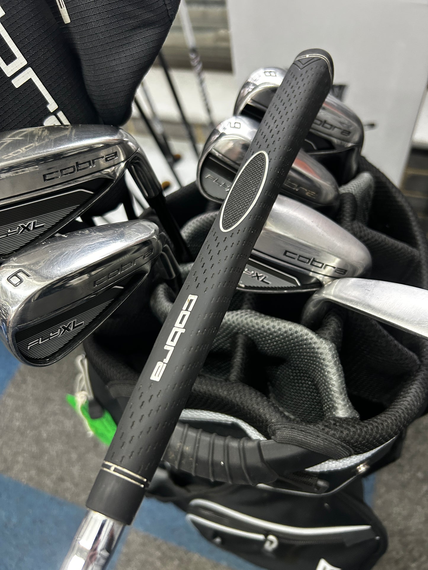 COBRA XL 11 PIECE PACKAGE SET (SECOND HAND) (Graphite Shafts)