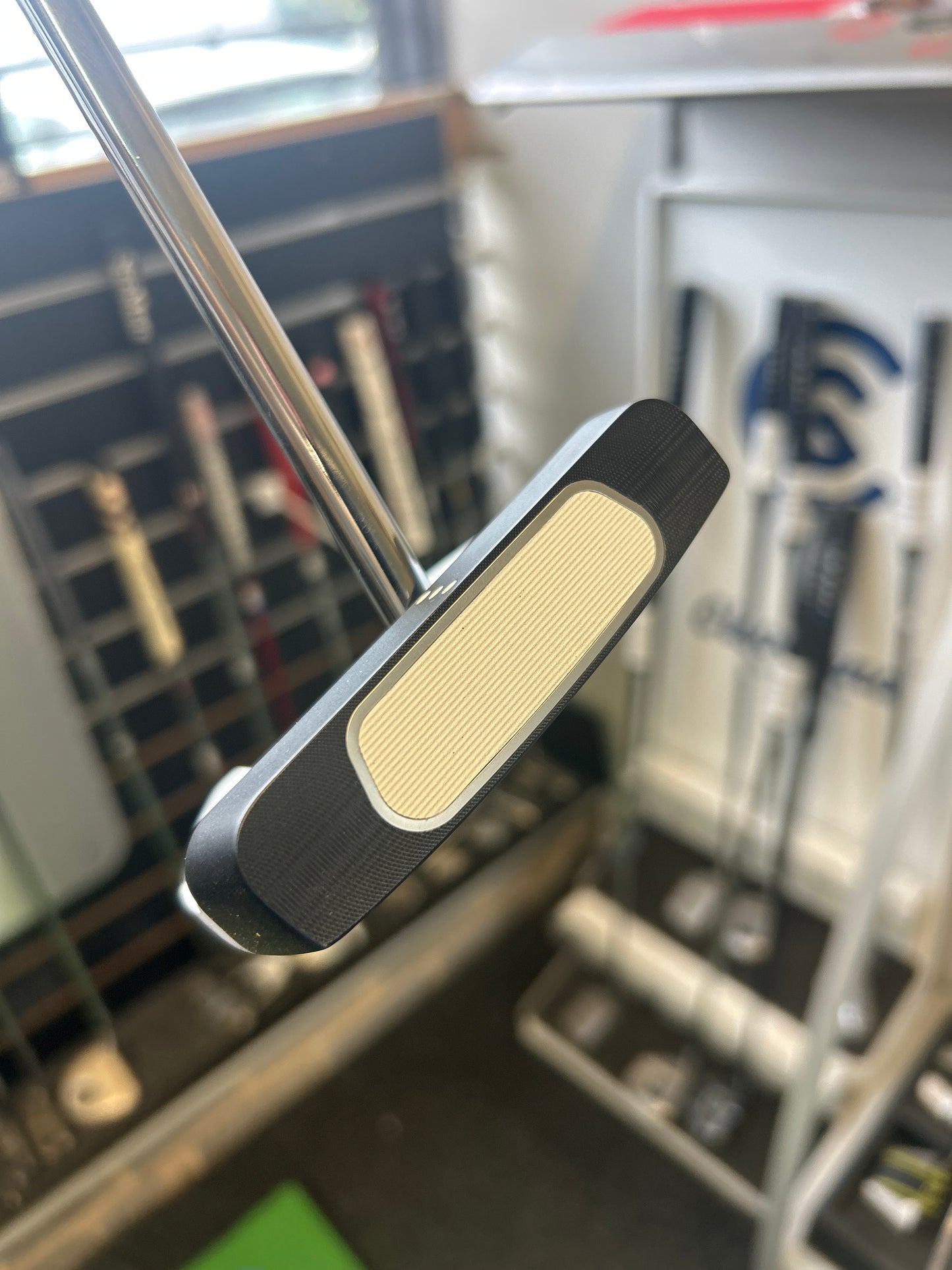 ODYSSEY AI-ONE SQUARE 2 SQUARE JAILBIRD BROOMSTICK