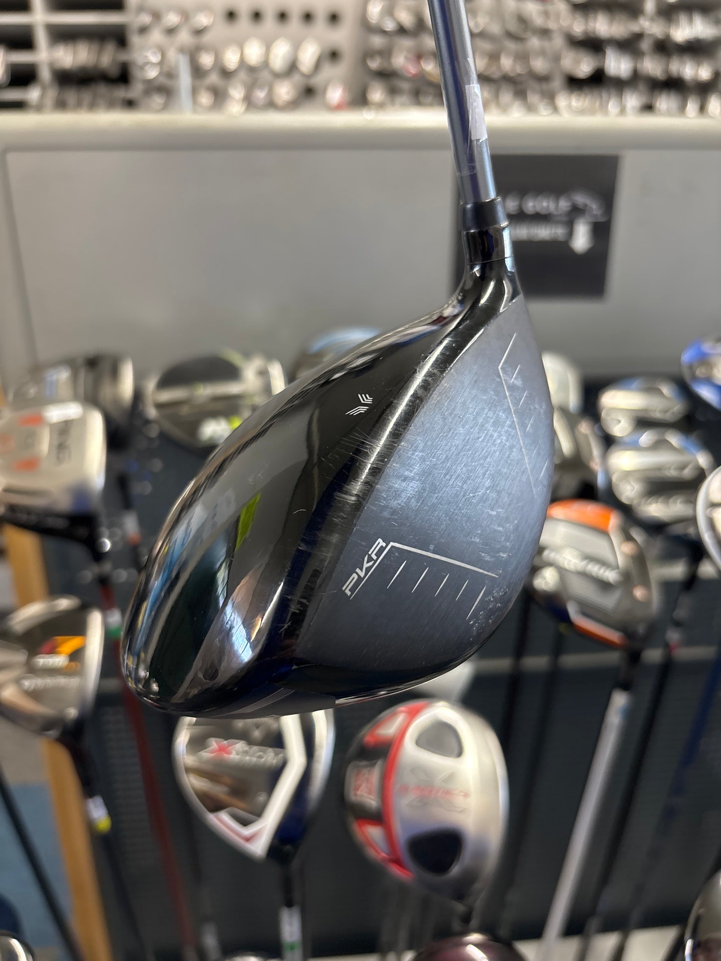 Wilson D9 10.5 (Regular Flex)