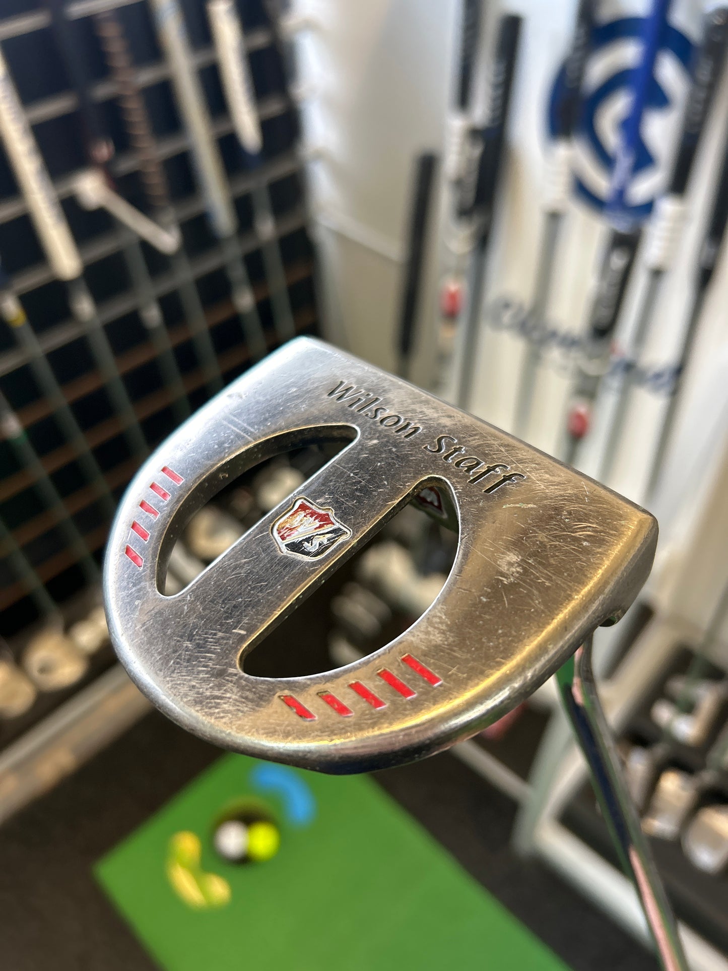 Wilson Staff 8873