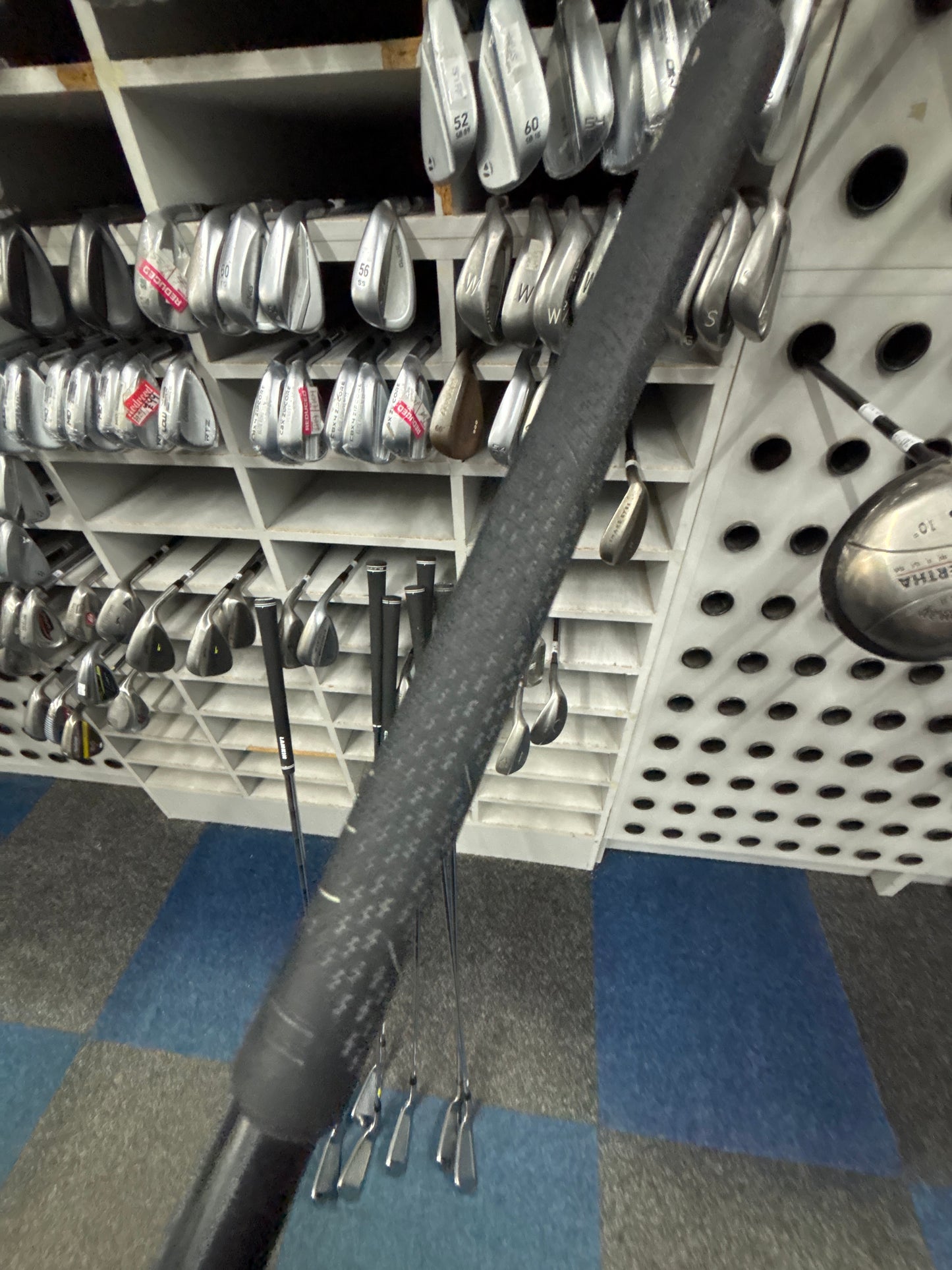 TAYLORMADE 320 6 Iron (Regular Graphite Flex)