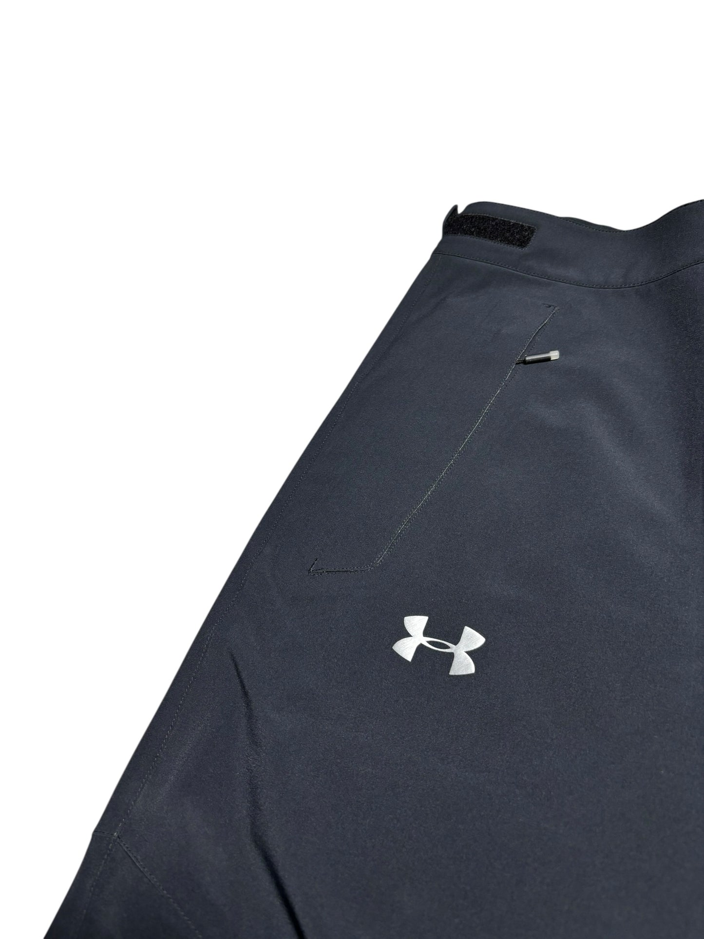 Clearance UNDER ARMOUR Loose Waterproof Gore-Tex Trousers (MENS XL LEG 31”)