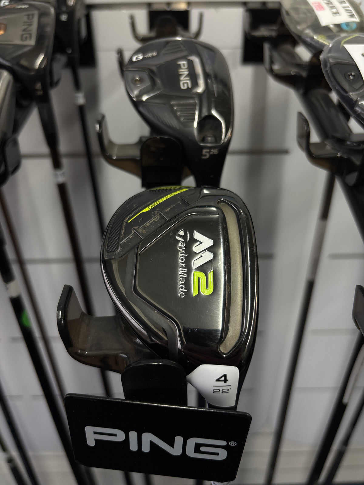 Taylormade M2 4 Hybrid 22 Degree (REGULAR FLEX)