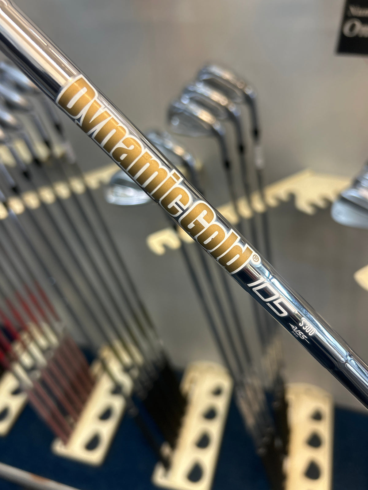 Wilson Staff D9 (4-PW) (STIFF FLEX)