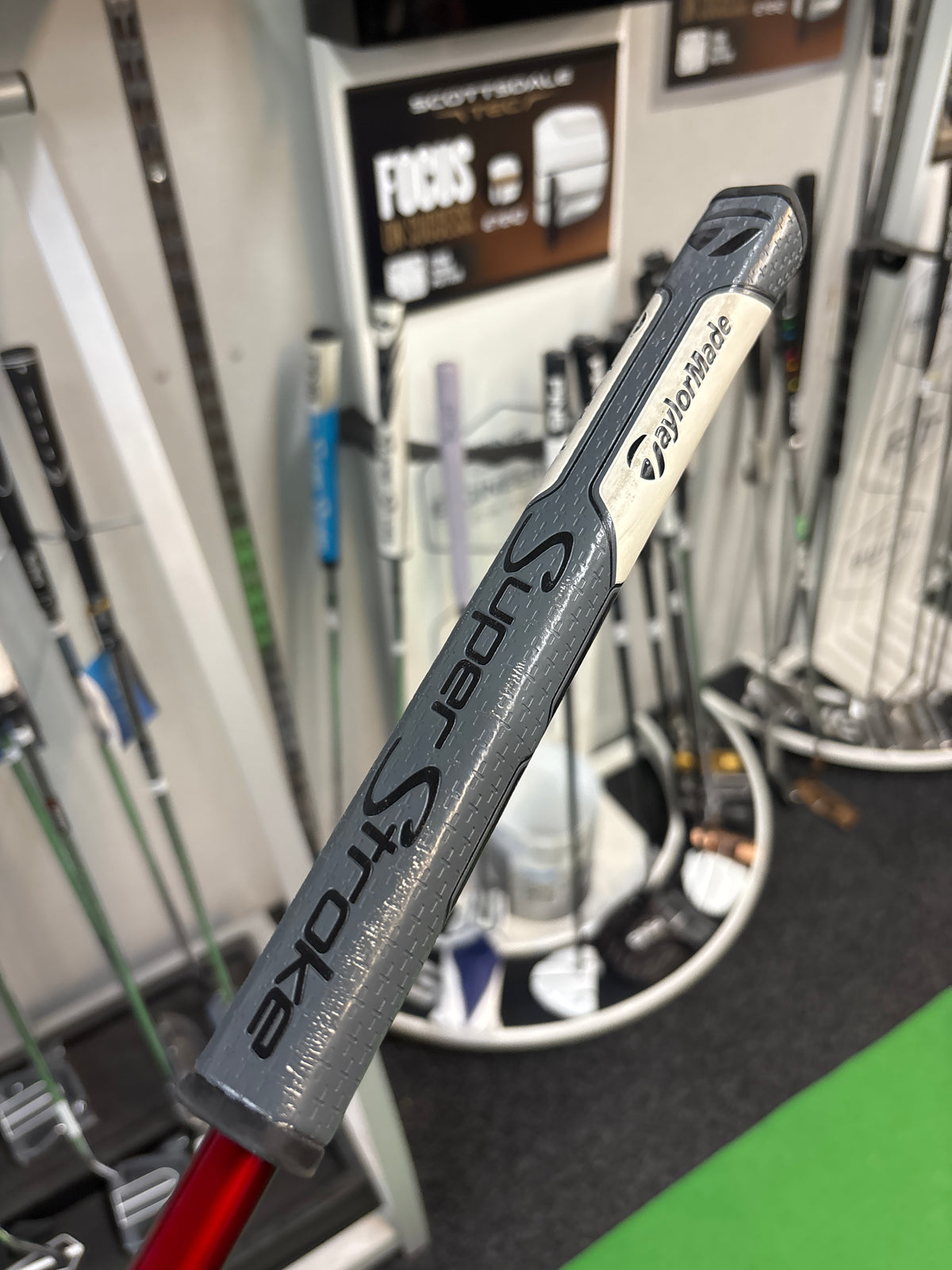 Odyssey White Hot Versa Double Wide (34”)
