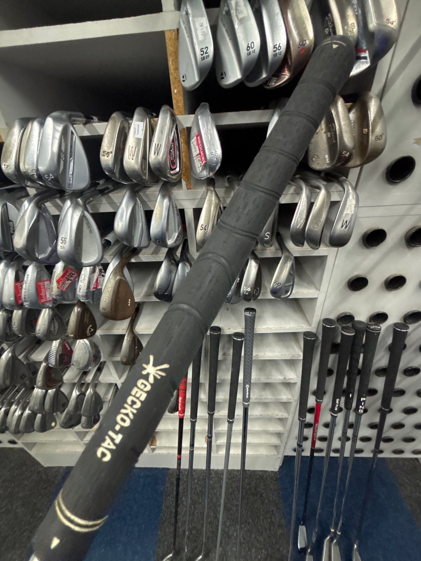 Dunlop Tour Hybrid 7 Iron (Regular Flex)