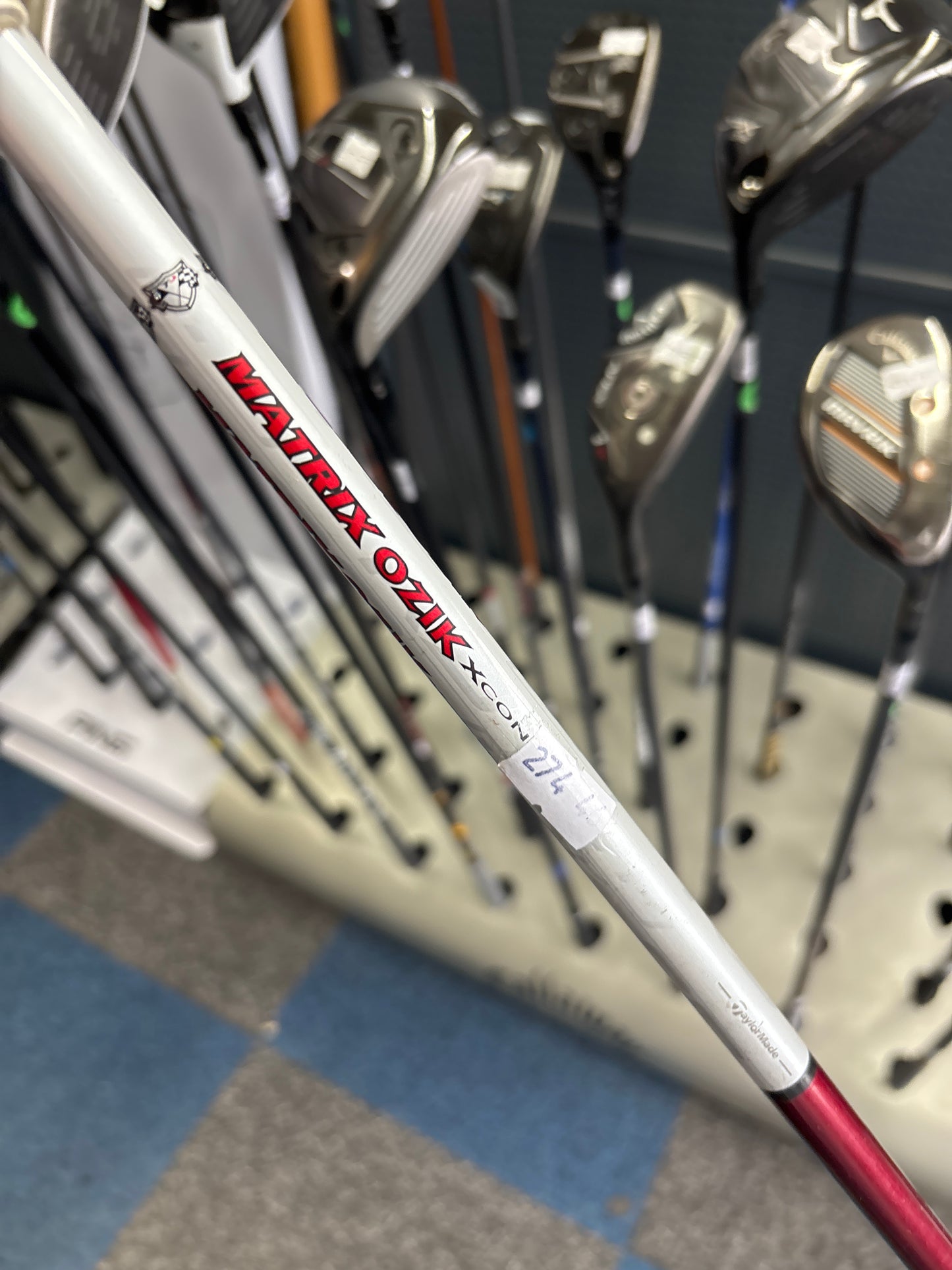 Taylormade R9 9.5 DEGREE SUPERTRI  (STIFF FLEX)