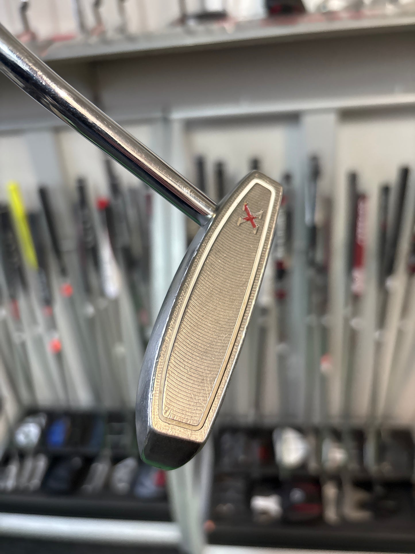 Scotty Cameron Red X (33”)