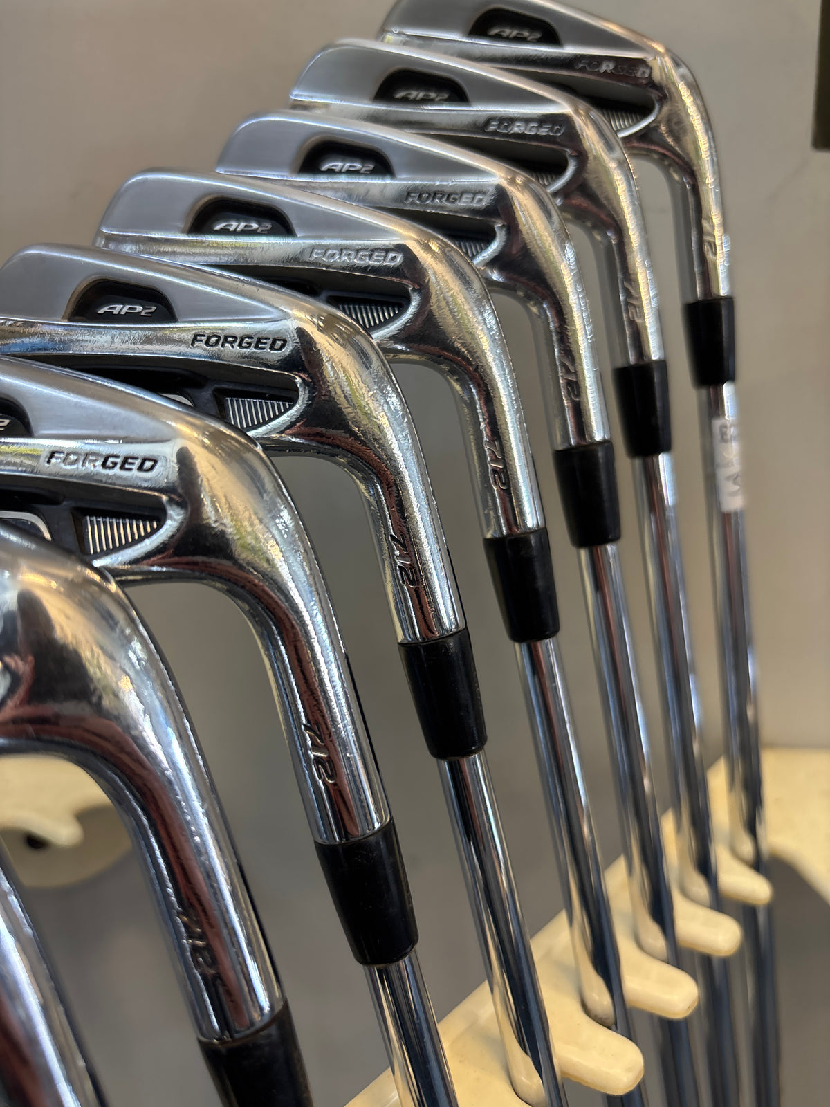 TITLEIST AP2 712 FORGED (3-PW) (REGULAR FLEX)