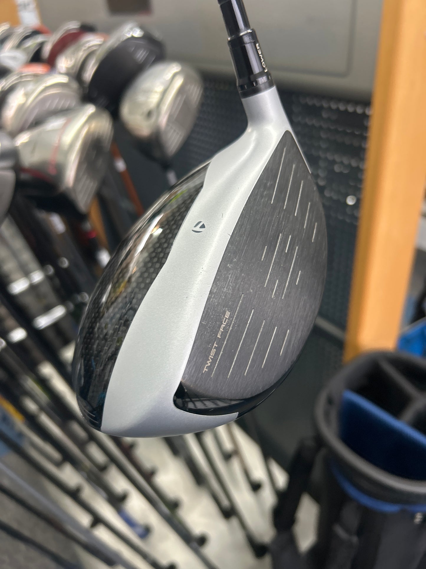 TaylorMade M4 10.5 DEGREE (STIFF FLEX)