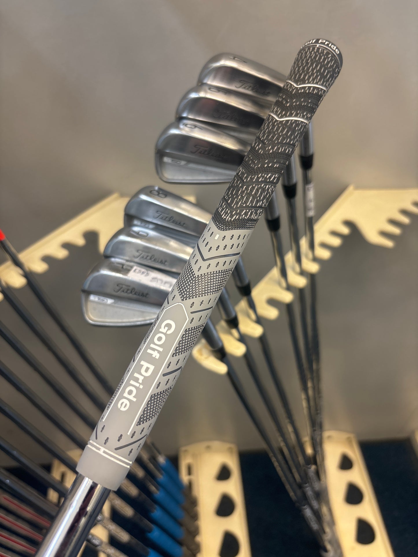 Titleist T150 (4-PW STIFF FLEX)(Reserved)