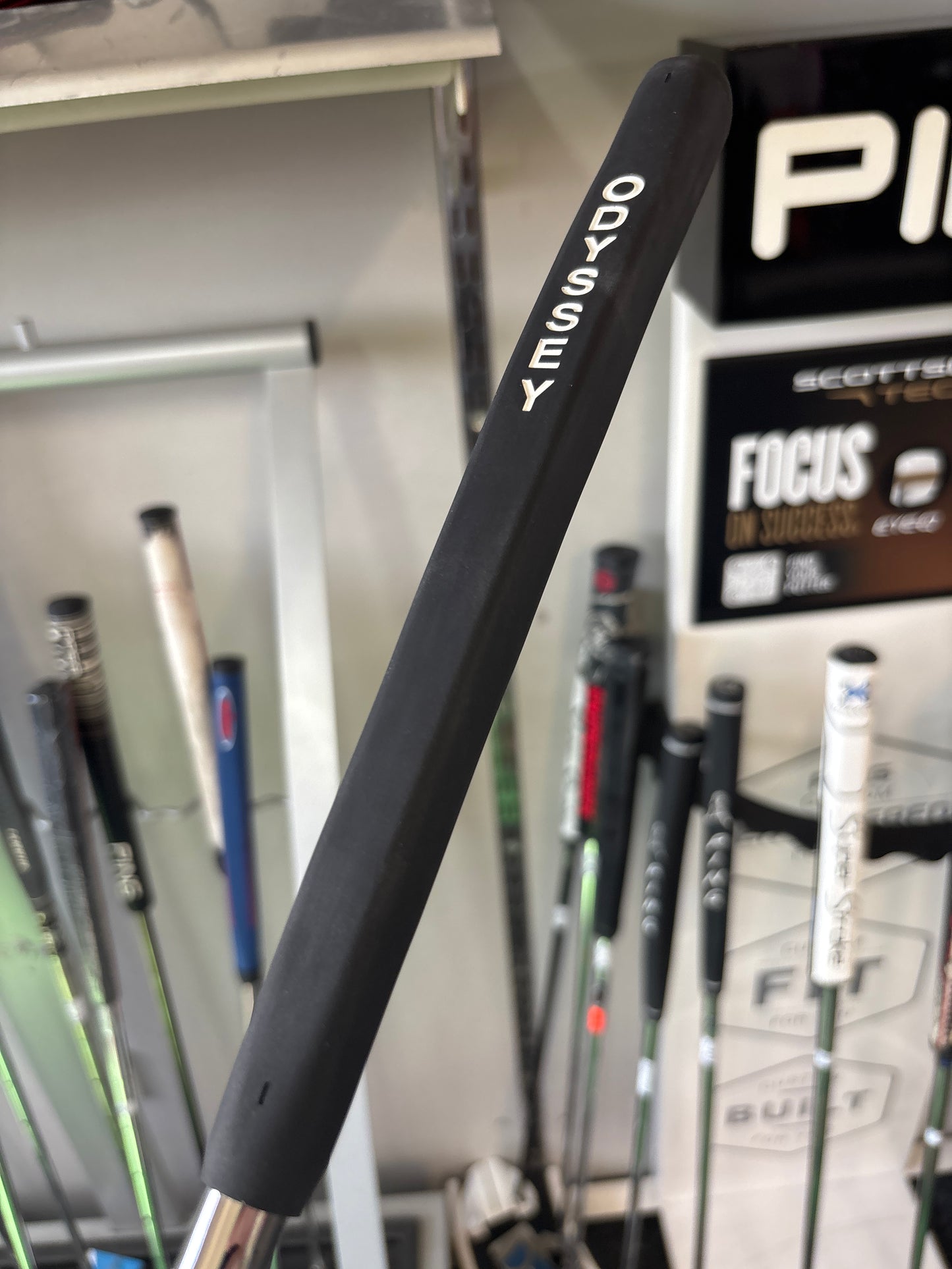 ODYSSEY ROSSIE WHITE HOT/OG  (34”)
