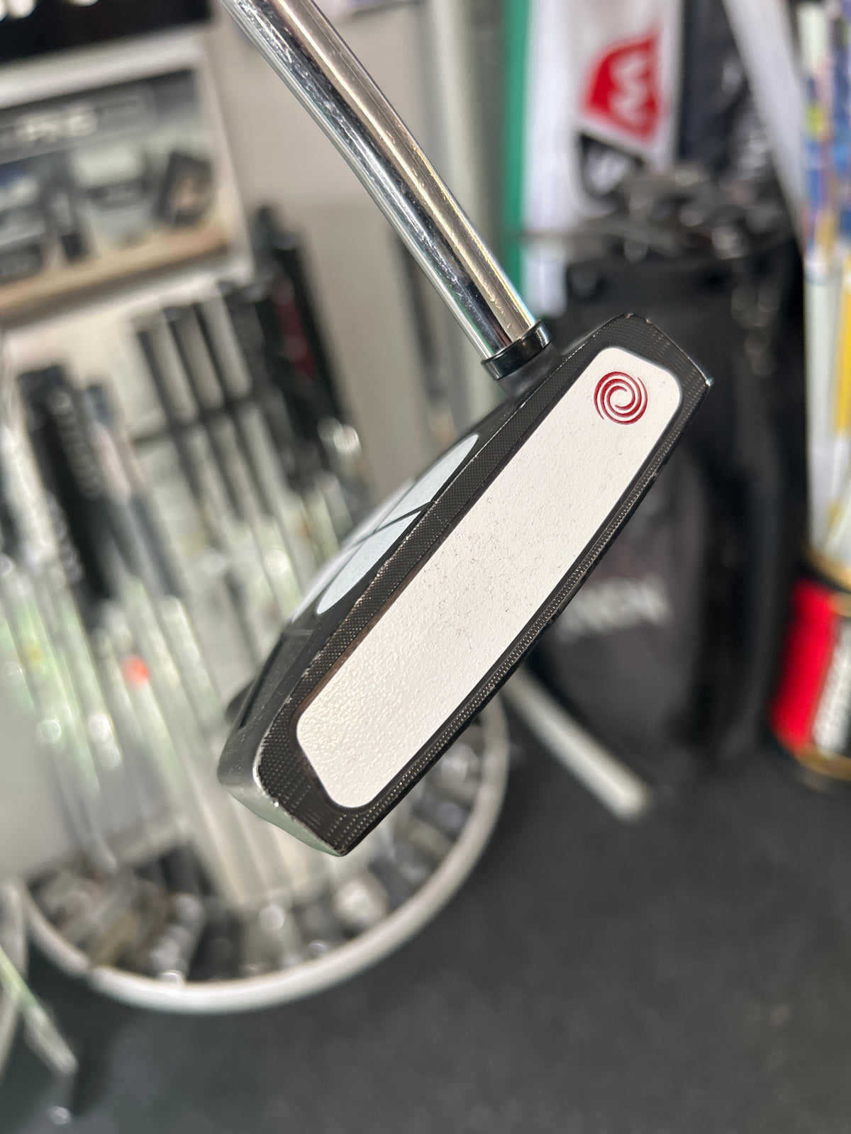 Odyssey 2 Ball Ten Tour Lined (34”)