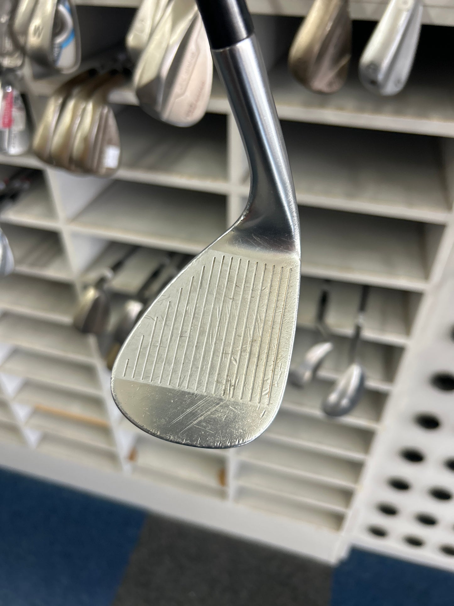 TAYLORMADE MILLED GRIND 60 Wedge (10 DEGREES OF BOUNCE)