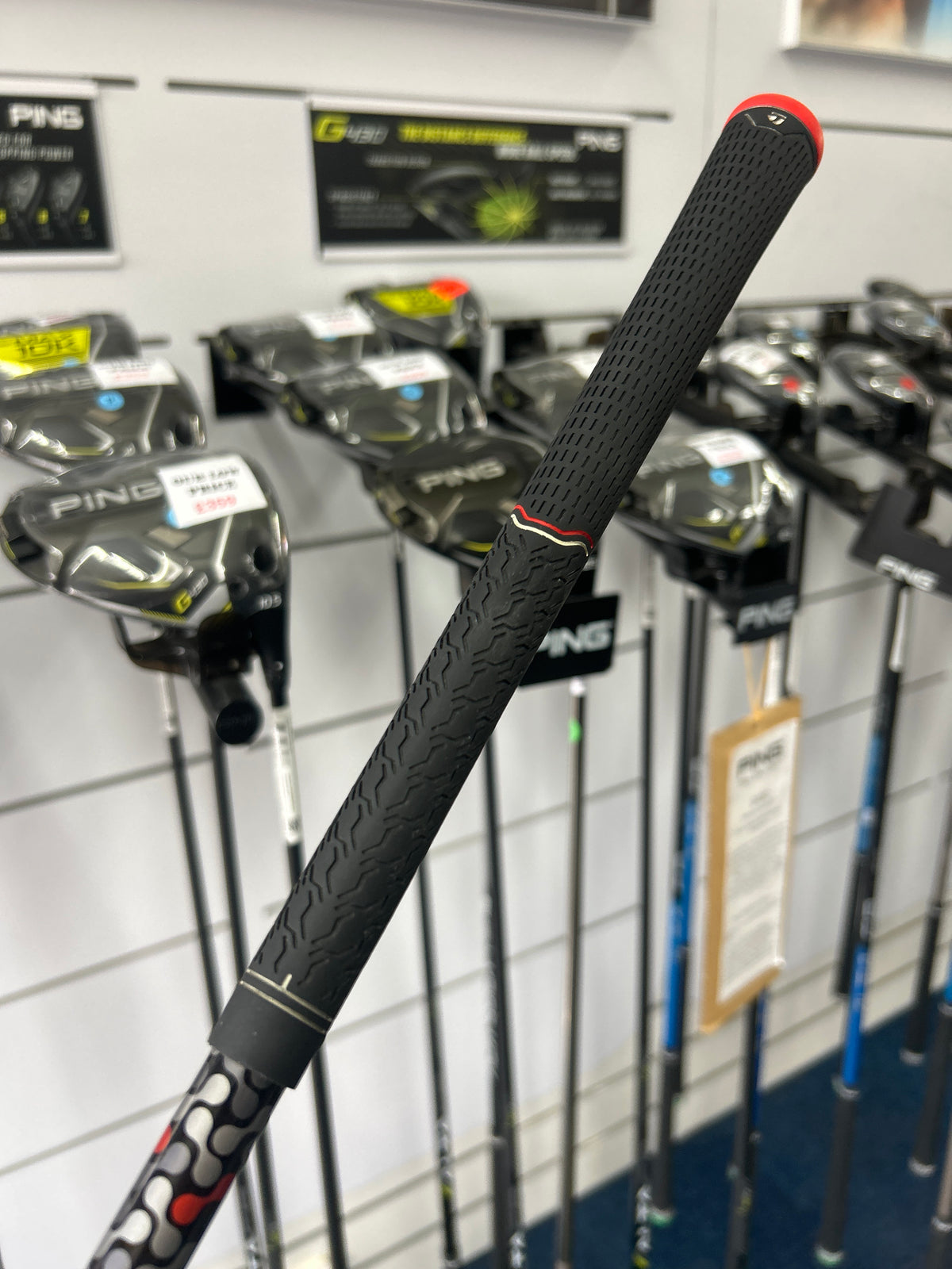 Taylormade M6 18 Degree / 5 Wood (REGULAR FLEX)