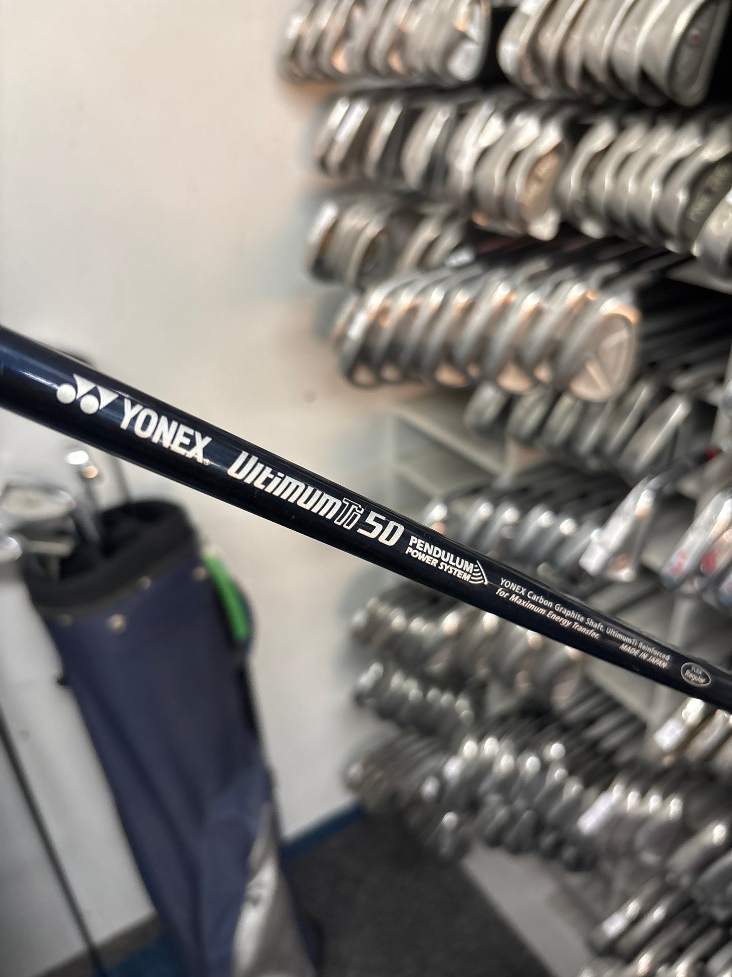 YONEX V-MASS 270 (4-SW REGULAR GRAPHITE FLEX)