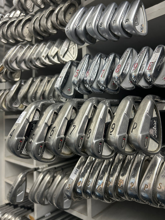 Titleist AP1 710 (4-PW, Regular Flex)