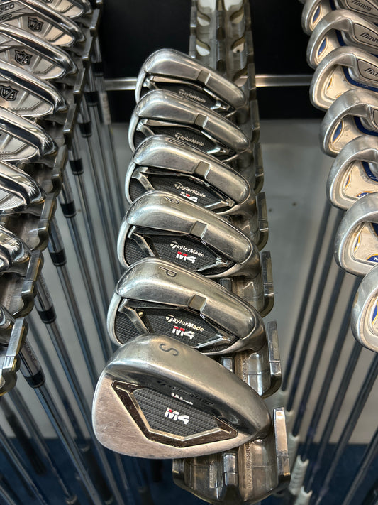Taylormade M4 (6-SW Regular FLEX)