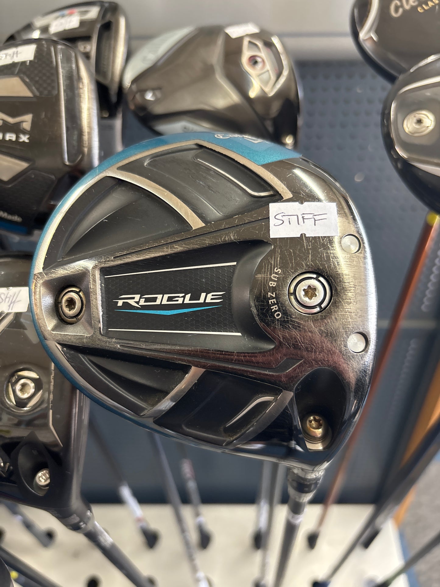 CALLAWAY ROGUE SUB ZERO 10.5 DEGREE (STIFF FLEX)
