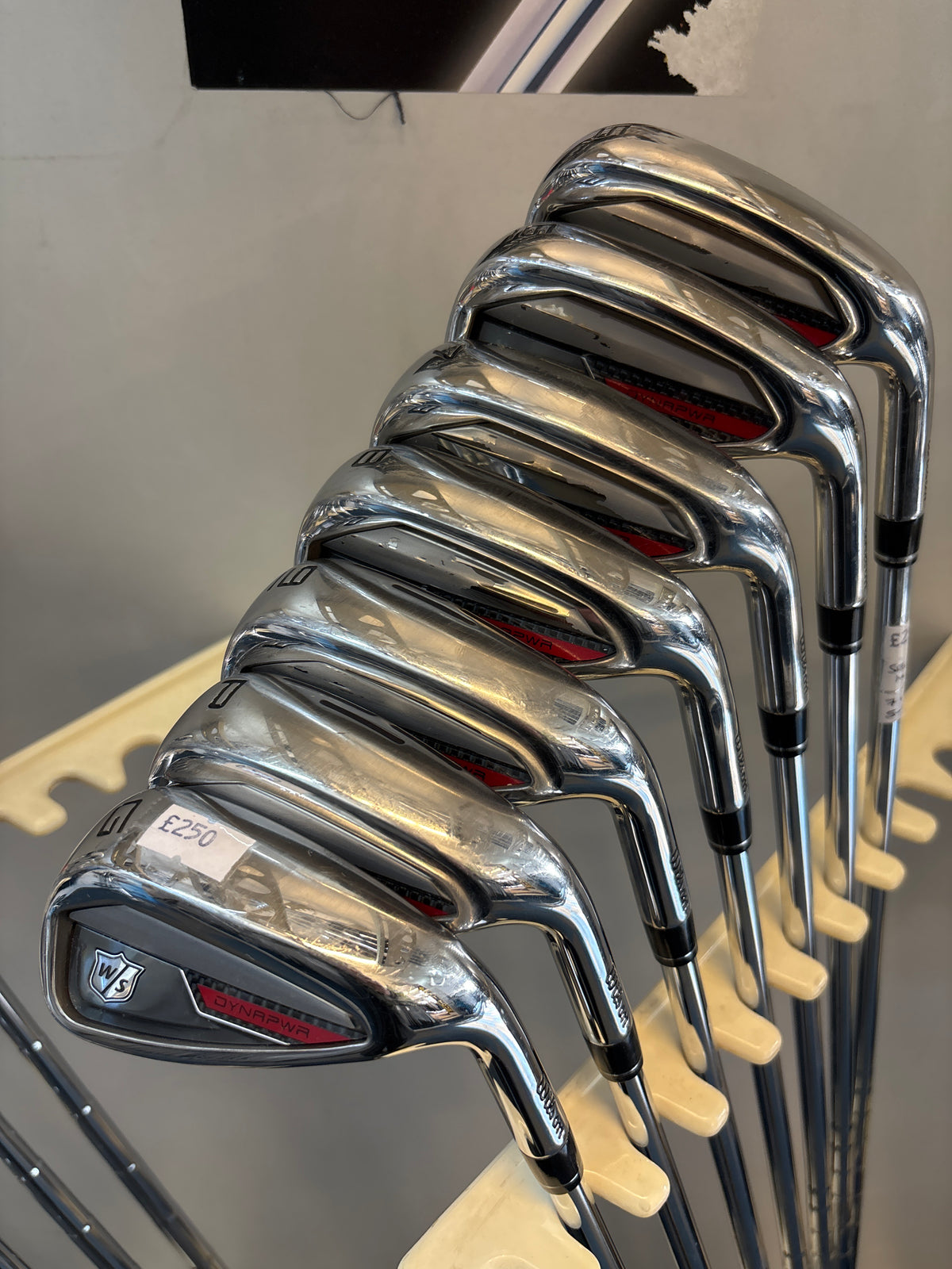 Wilson Staff Dynapwr (5-PW+GAP) (Regular Flex)