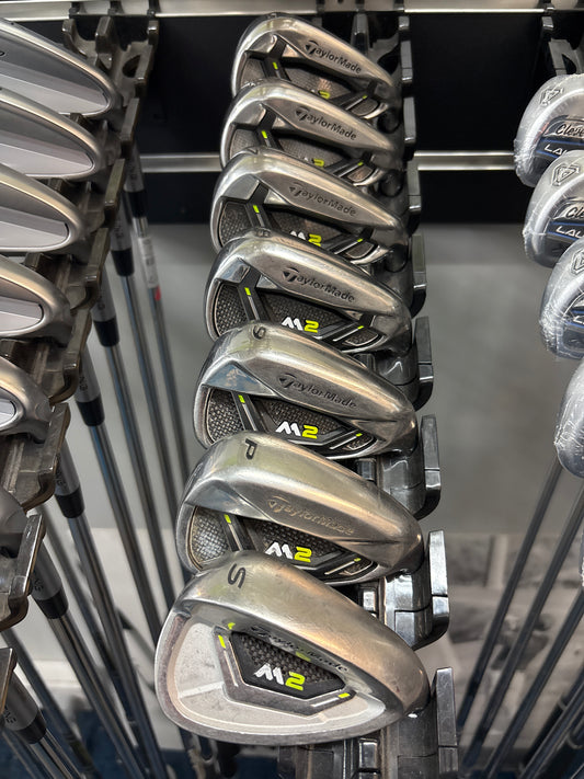 TaylorMade M2 (5-SW REGULAR FLEX)