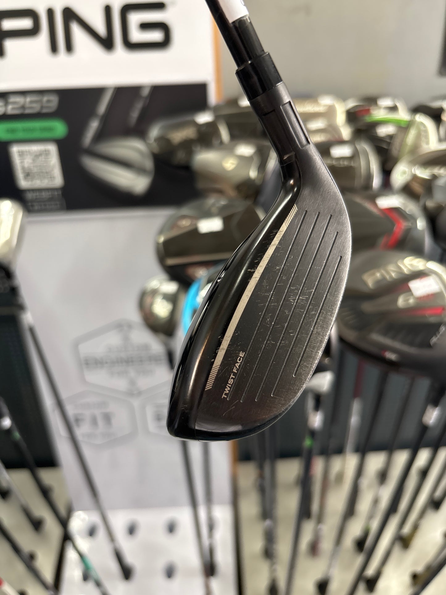 Taylormade STEALTH 2 / 3 HYBRID  (STIFF FLEX)