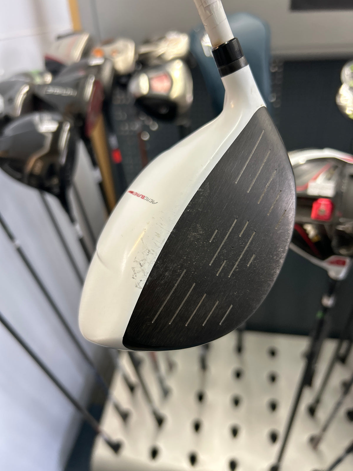 TaylorMade Aero Burner 10.5 DEGREE (REGULAR SHAFT)