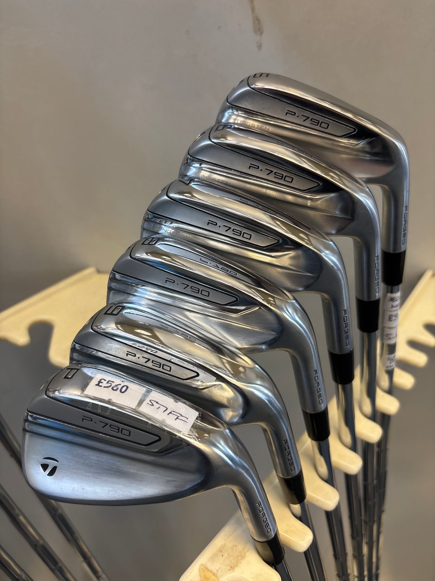 Taylormade FORGED P790 (5-PW) (STIFF FLEX)