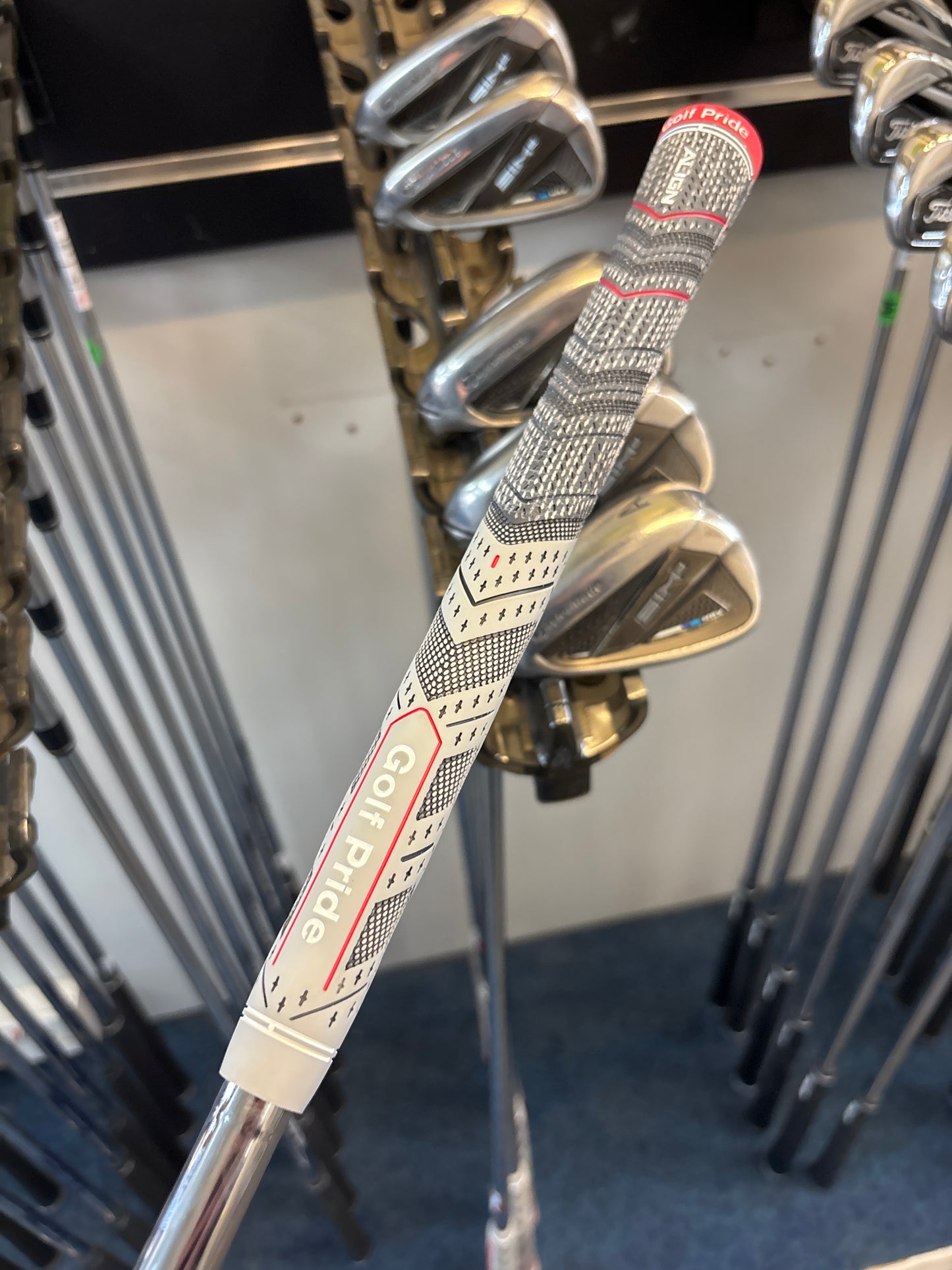 Taylormade SIM 2 MAX 6-PW+AW (REGULAR FLEX) (6-SW) (LEFT HANDED)