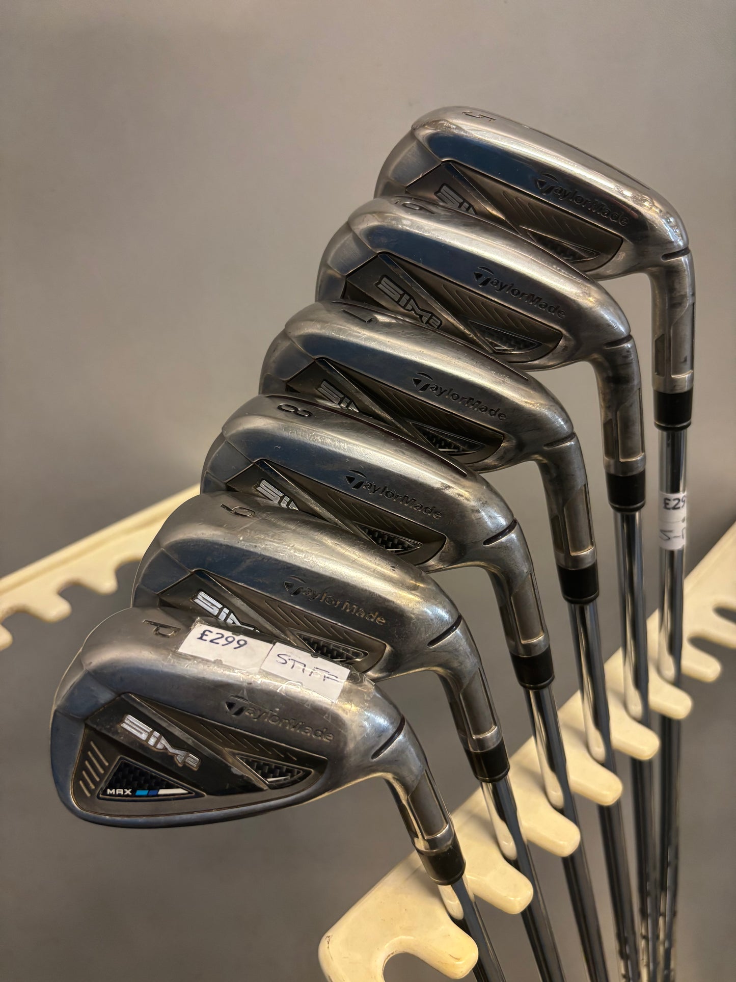 Taylormade SIM2 MAX (5-PW) (STIFF FLEX)
