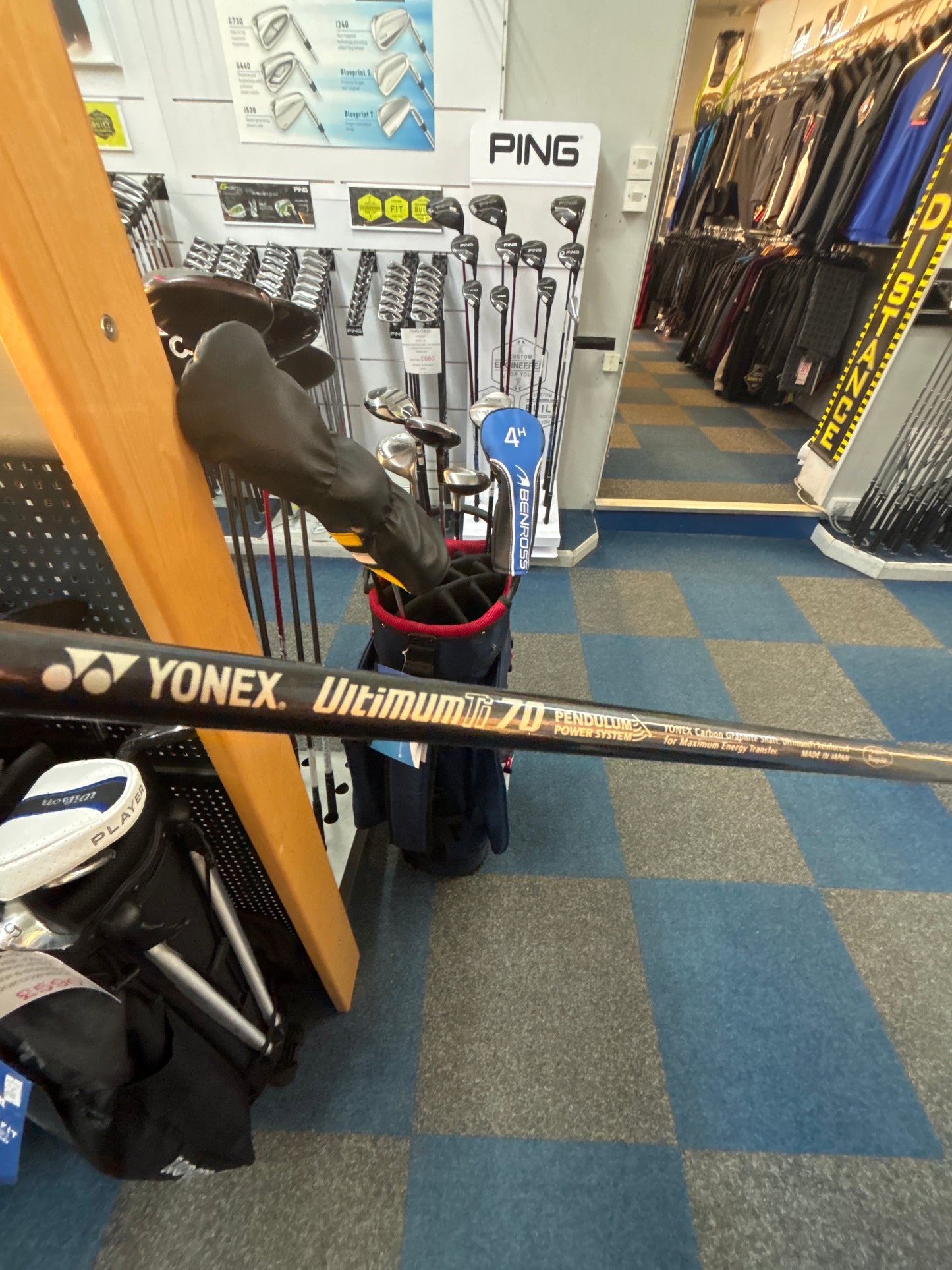 YONEX V-MASS 400 (7-SW REGULAR GRAPHITE FLEX)