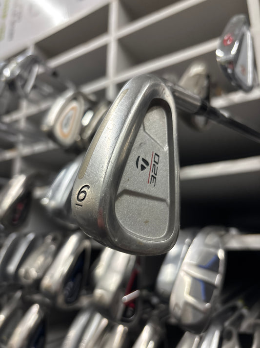 TAYLORMADE 320 6 Iron (Regular Graphite Flex)