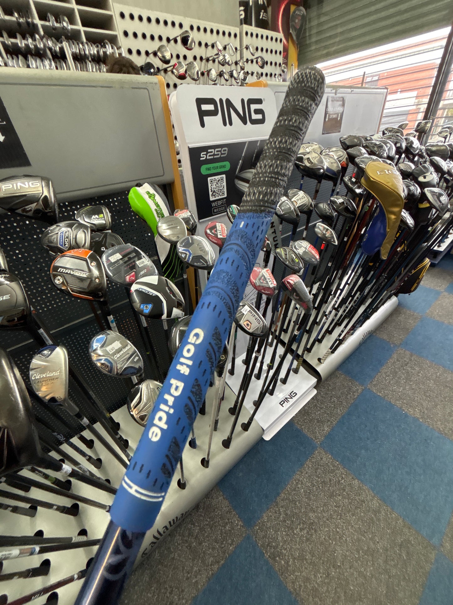 TITLEIST 910 D2 9.5” Degree (STIFF FLEX)