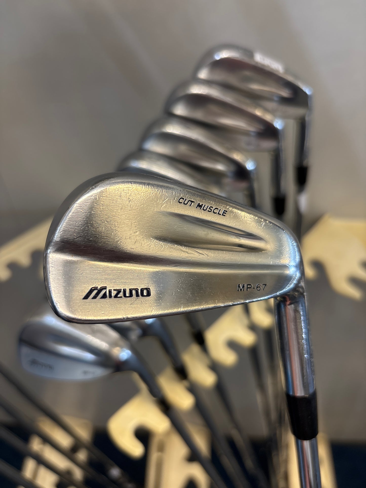 Mizuno MP-67 (3-PW) (STIFF FLEX)