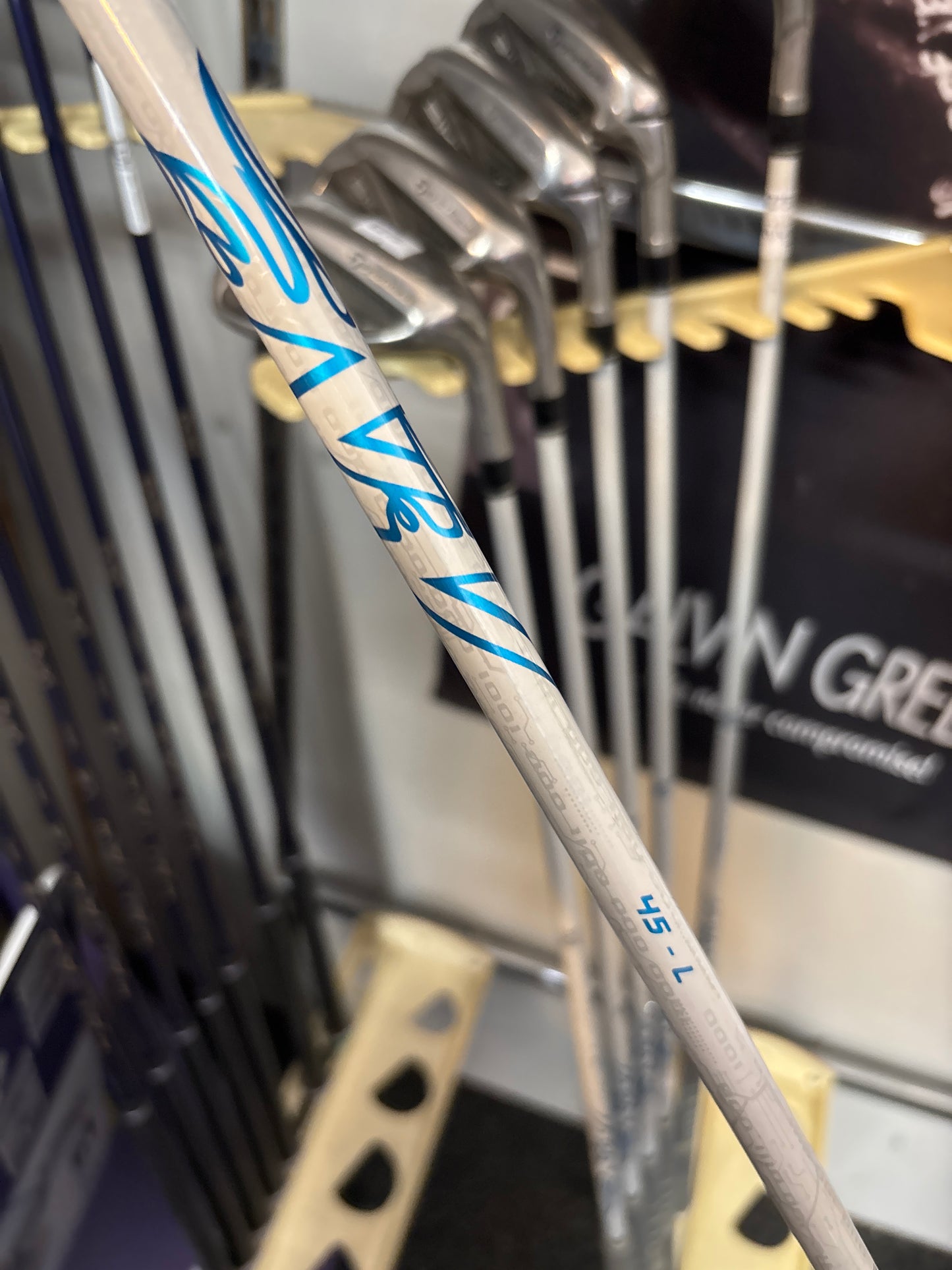 LADIES TaylorMade SIM2 MAX (7-SW+LW (Ladies Regular Flex)