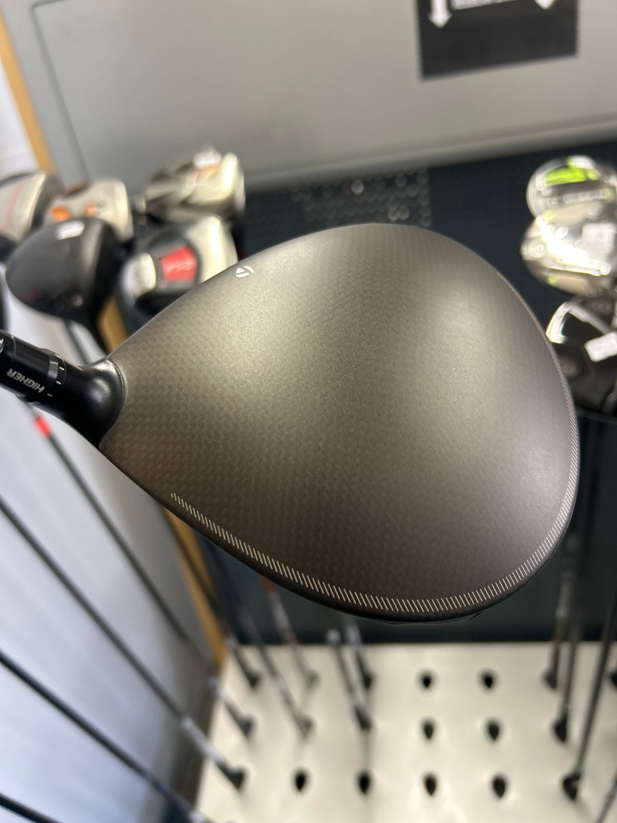Taylormade QI4D MAX 10.5 DEGREE (REGULAR FLEX) (Available in store Only or Please Call 0113 2485851)