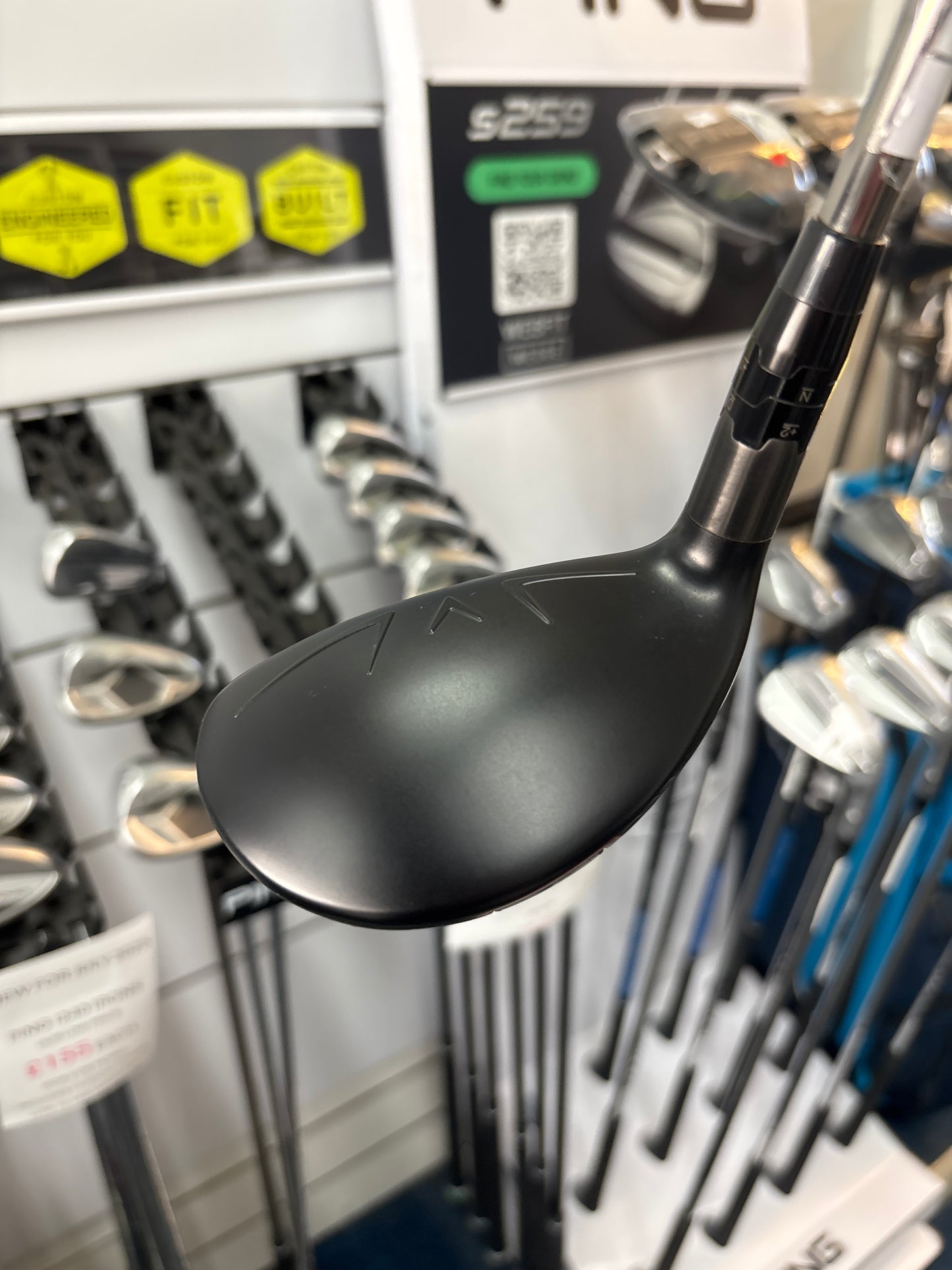 CALLAWAY BIG BERTHA 4 HYBRID 22 DEGREE (Regular FLEX) (Left Handed)